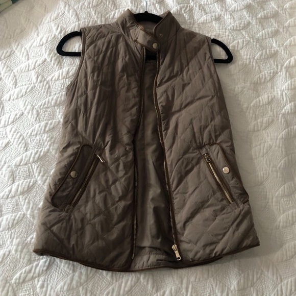 Zara Jackets & Blazers - Zara Quilted Vest